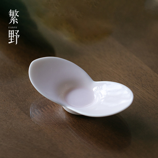 繁野白瓷纯色原矿色釉花瓣杯垫陶瓷茶具零配茶垫茶杯杯托隔热垫