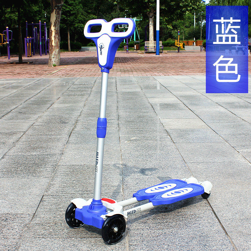 米蓝图儿童蛙式滑板车四轮闪光双脚踏板车宝宝1-3-2-4岁男孩女孩