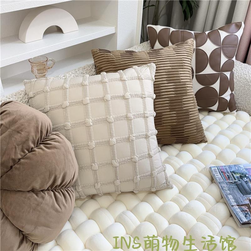 现代简约法式咖色侘寂风高级靠枕客厅沙发靠垫卧室床头民宿样板间