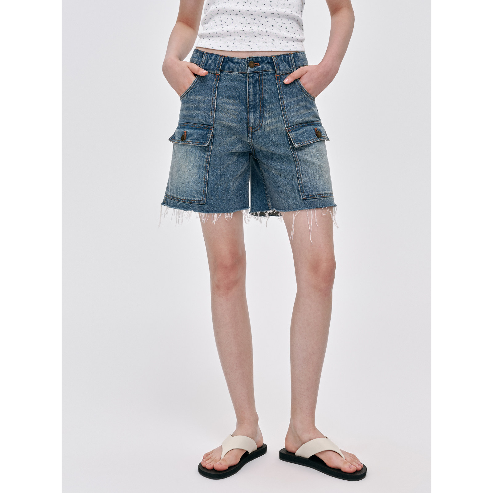 华吉言【口袋短牛】100棉梭织重工中低腰毛边直筒牛仔短裤女夏季