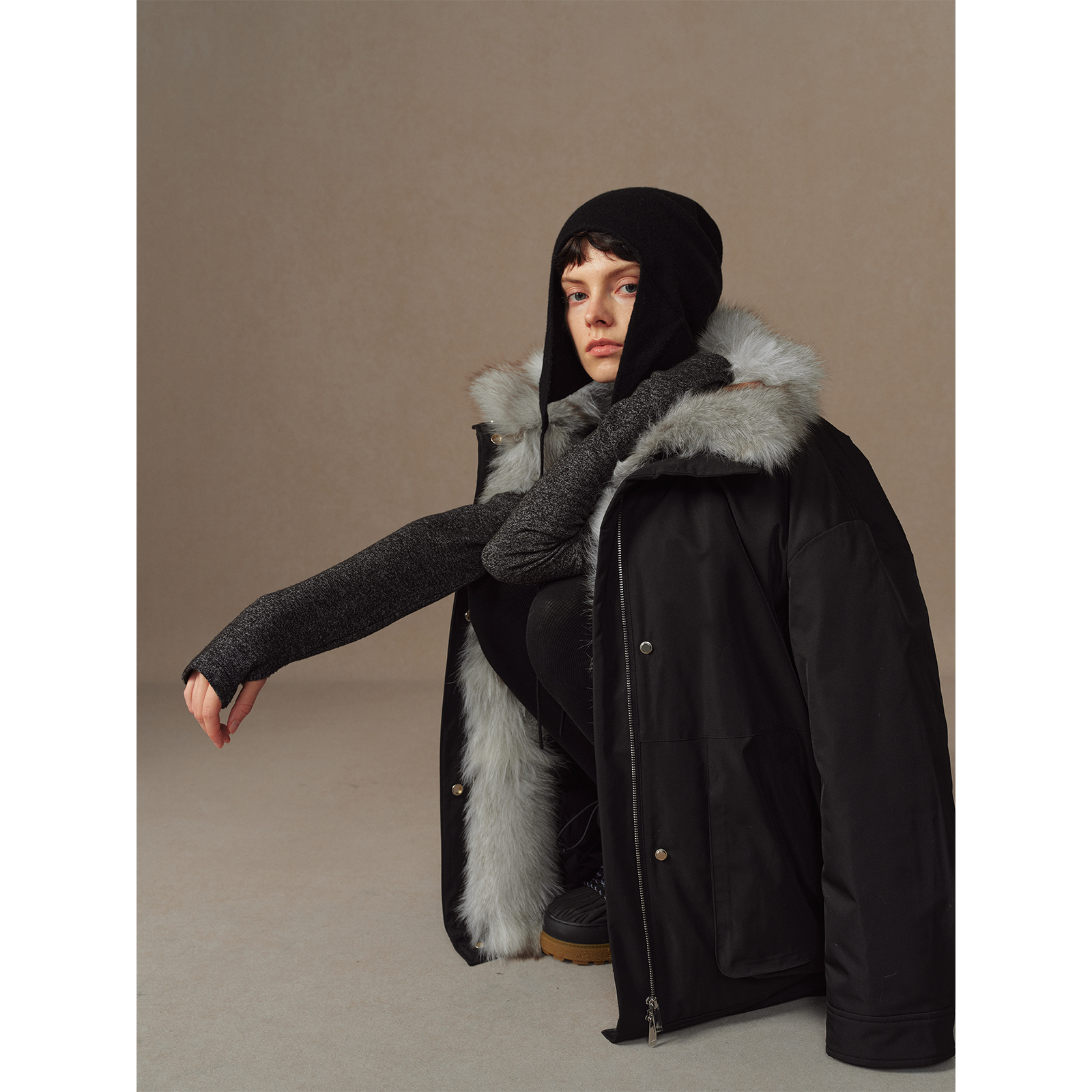 华吉言【威尼斯】复古百搭可拆卸蓝狐坎领直身鹅绒服羽绒服