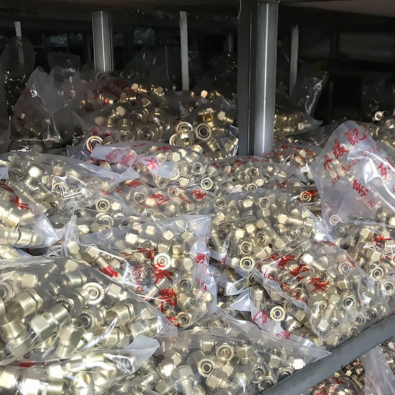 。2632铝塑管铜接头 一1寸配件三通 弯头水暖管件25水管变径6分4