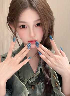 海蓝宝猫眼美甲2026年新款流行爆闪显白蓝色手工穿戴甲短款高级感