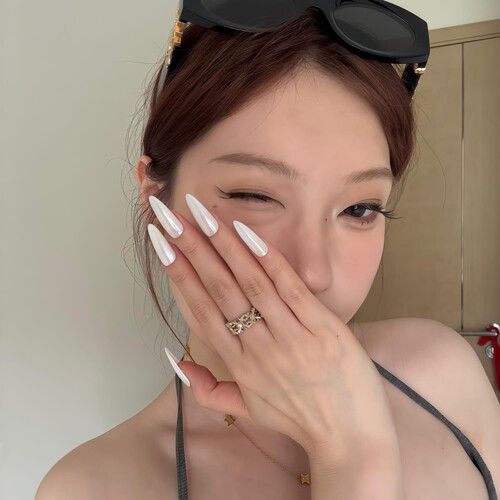 纯手工长款珍珠白月光海莉同款穿戴甲长款纯白极光新娘孕妇美甲
