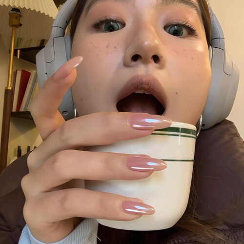纯手工美甲穿戴甲中长款椭圆甲海莉2026新款高级感甲片珍珠粉孕妇