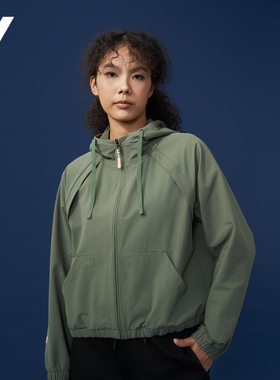 YBA休闲运动梭织连帽外套女秋冬新款透气高弹短款开衫上衣25067BW