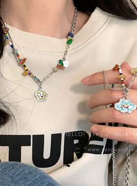 童趣彩色串珠笑脸吊坠项链女款轻奢小众装饰卫衣链甜美百搭锁骨链