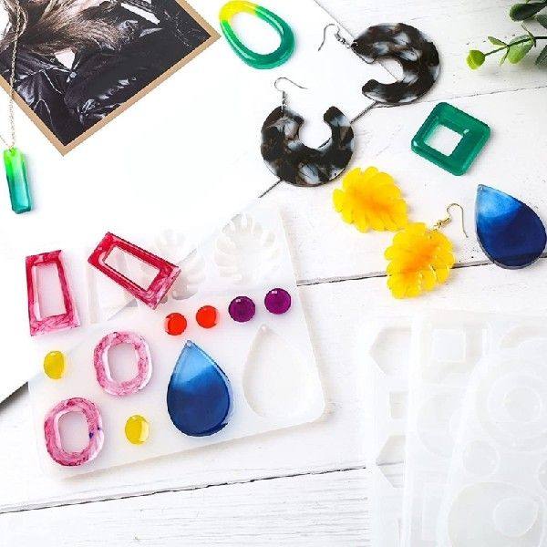 Set of 4 Earring Silicone Mold with Earring Hooks Pendant