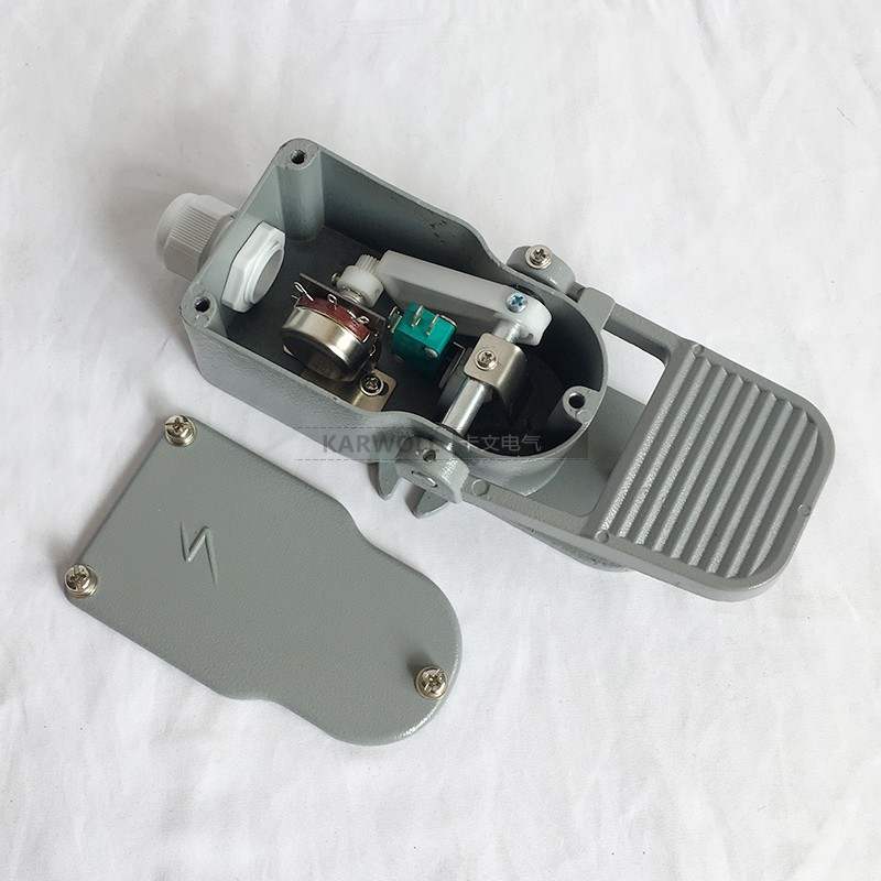 适用于儿童碰车脚踏开关带电位器调速脚踏开关4.7K/10K带微动踏板
