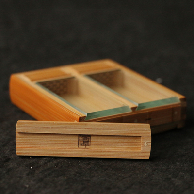 现货速发沪上名家小谭制作榫卯结构十几年老玉竹双室黄蛉盒鸣虫器