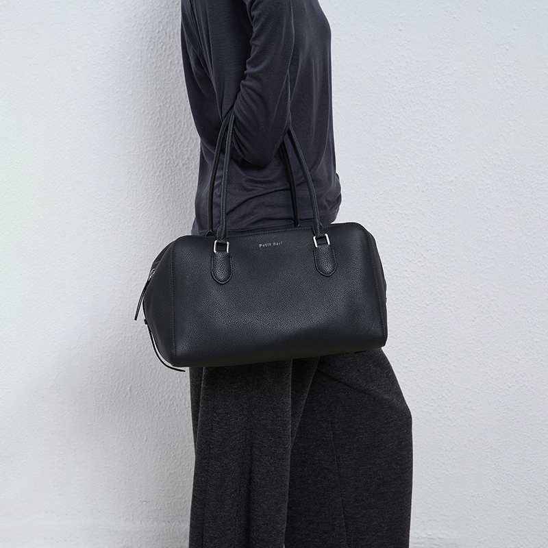 Petit Bari 极简荔枝纹牛皮波士顿手提包