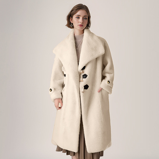 Petit 环保纤维牛角扣大衣 Bari环保皮草牛角扣翻领大衣外套女