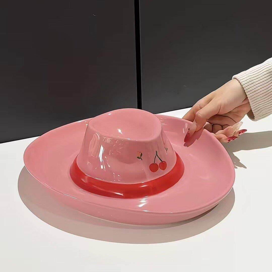 可爱樱桃图案牛仔帽陶瓷水饺盘自带醋碟分格餐盘家用加厚防烫餐具