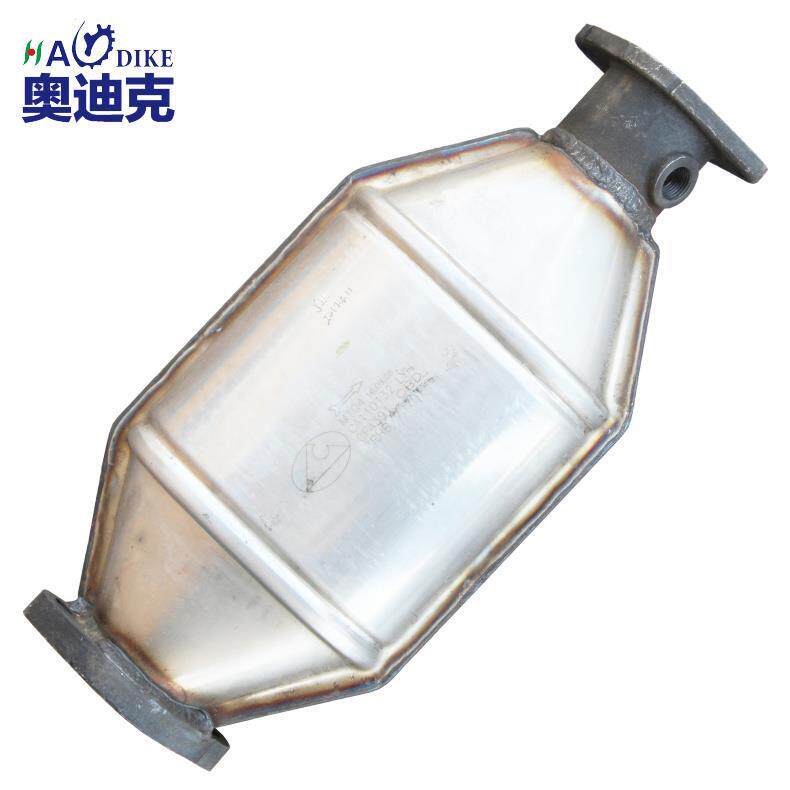 适用于 三菱 猎豹 V31 CFA 6470 黑金刚 CS6 三元催化器 消声器