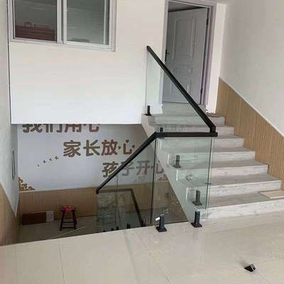 不锈钢落地玻璃夹免打孔底座楼梯别墅护栏扶手固定配件沙滩立柱