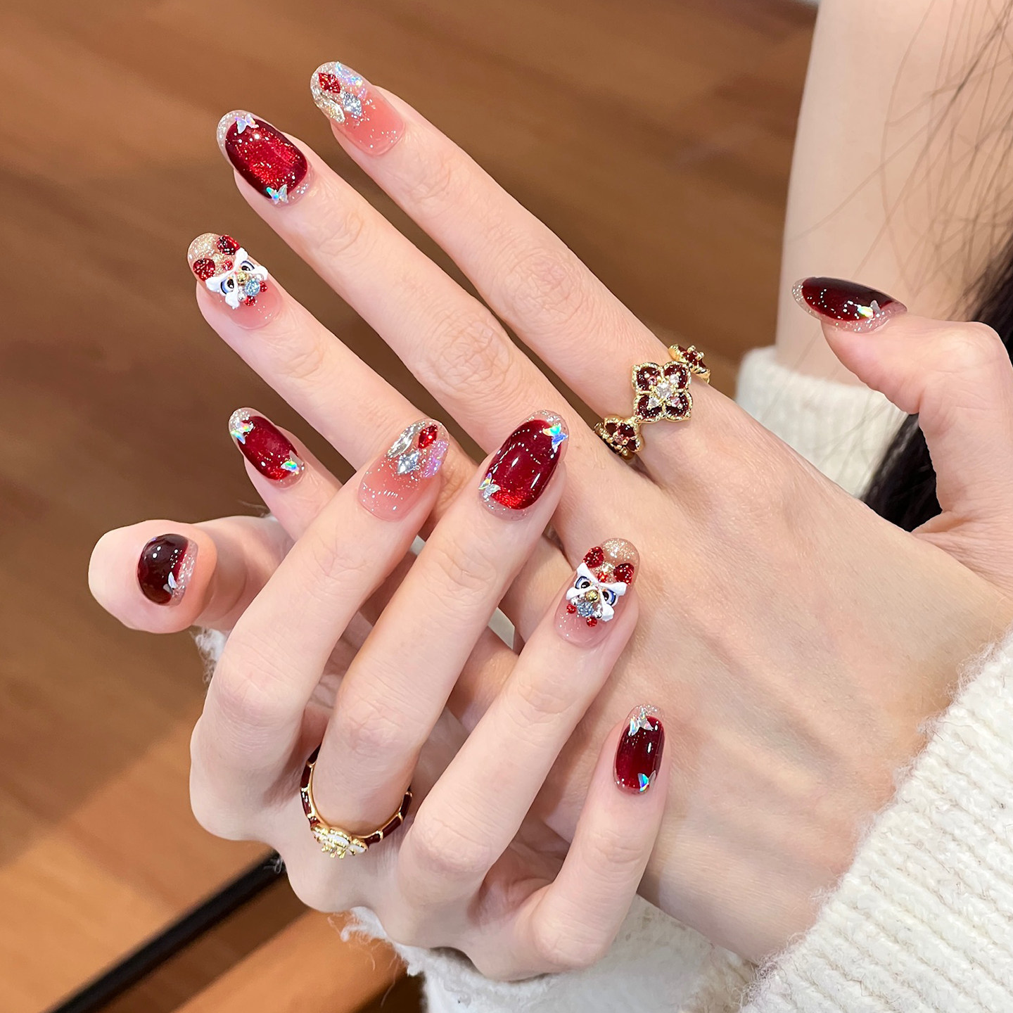 植兔手工穿戴甲高级感2026新年红色醒狮美甲爆闪猫眼显白轻奢贴片,彩妆/香水/美妆工具,穿戴甲/甲片,淘宝优惠券,粉丝福利购,淘宝优惠卷