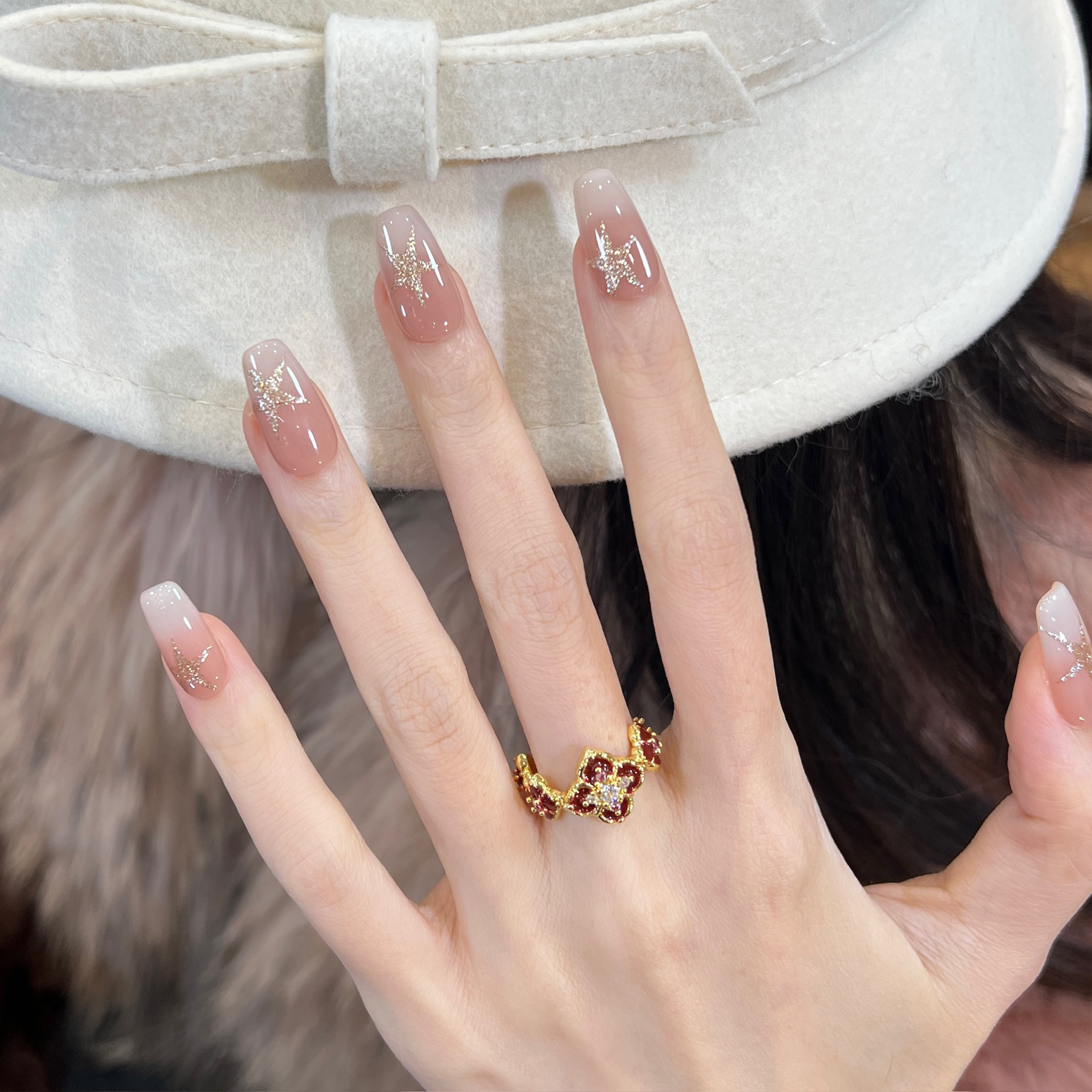 植兔爆闪香槟碎钻手绘五角星穿戴甲裸色渐变美甲拍婚纱照高级贴片,彩妆/香水/美妆工具,穿戴甲/甲片,淘宝优惠券,粉丝福利购,淘宝优惠卷