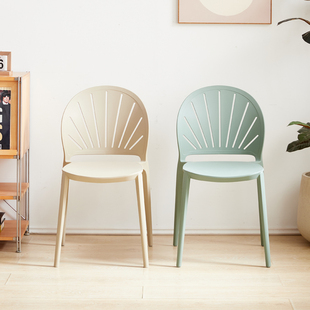 网红镂空贝壳餐椅书桌家用北欧简约休闲靠背椅塑胶靠背洽谈桌椅子