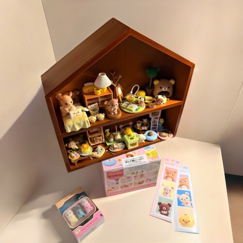 木质小屋壁挂手办收纳展示架