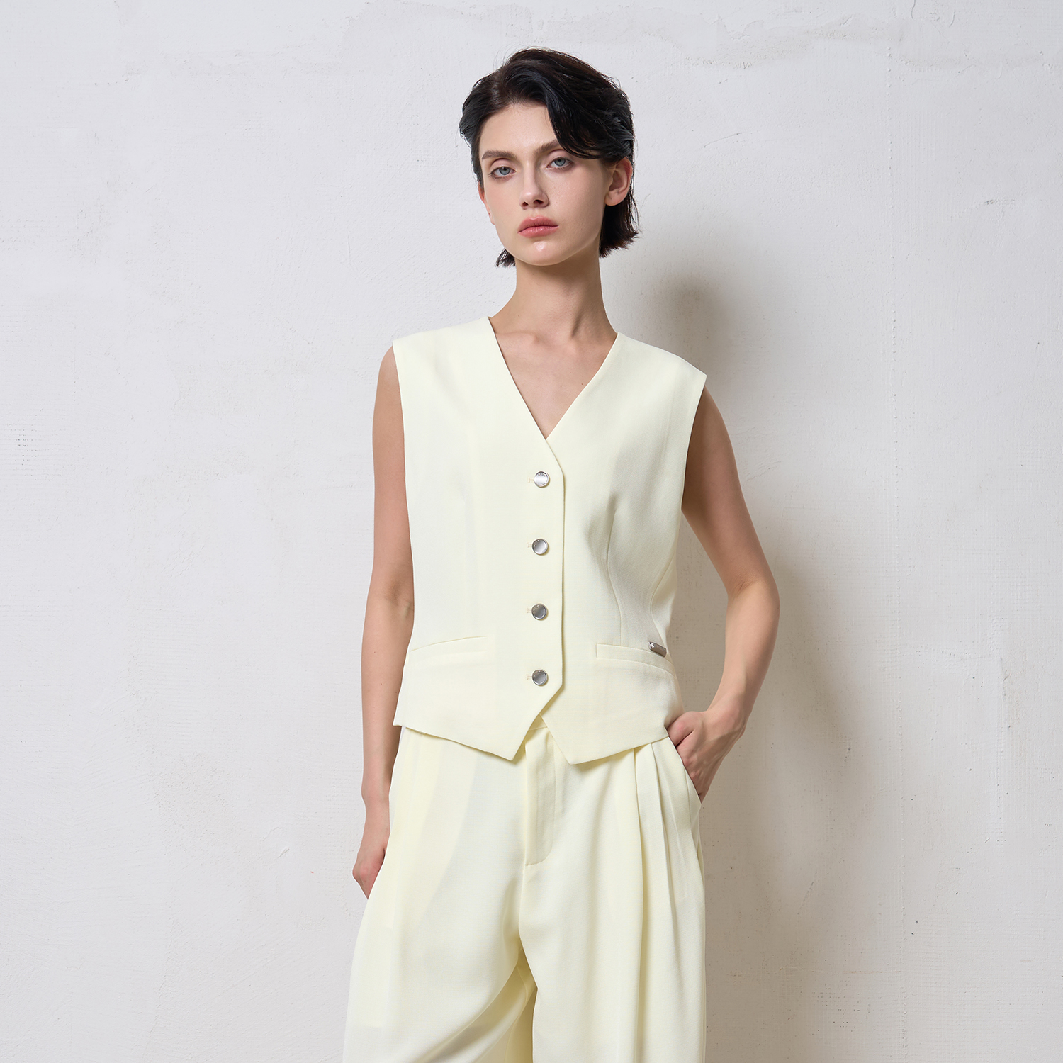 简约通勤时髦显瘦麻感休闲马甲女