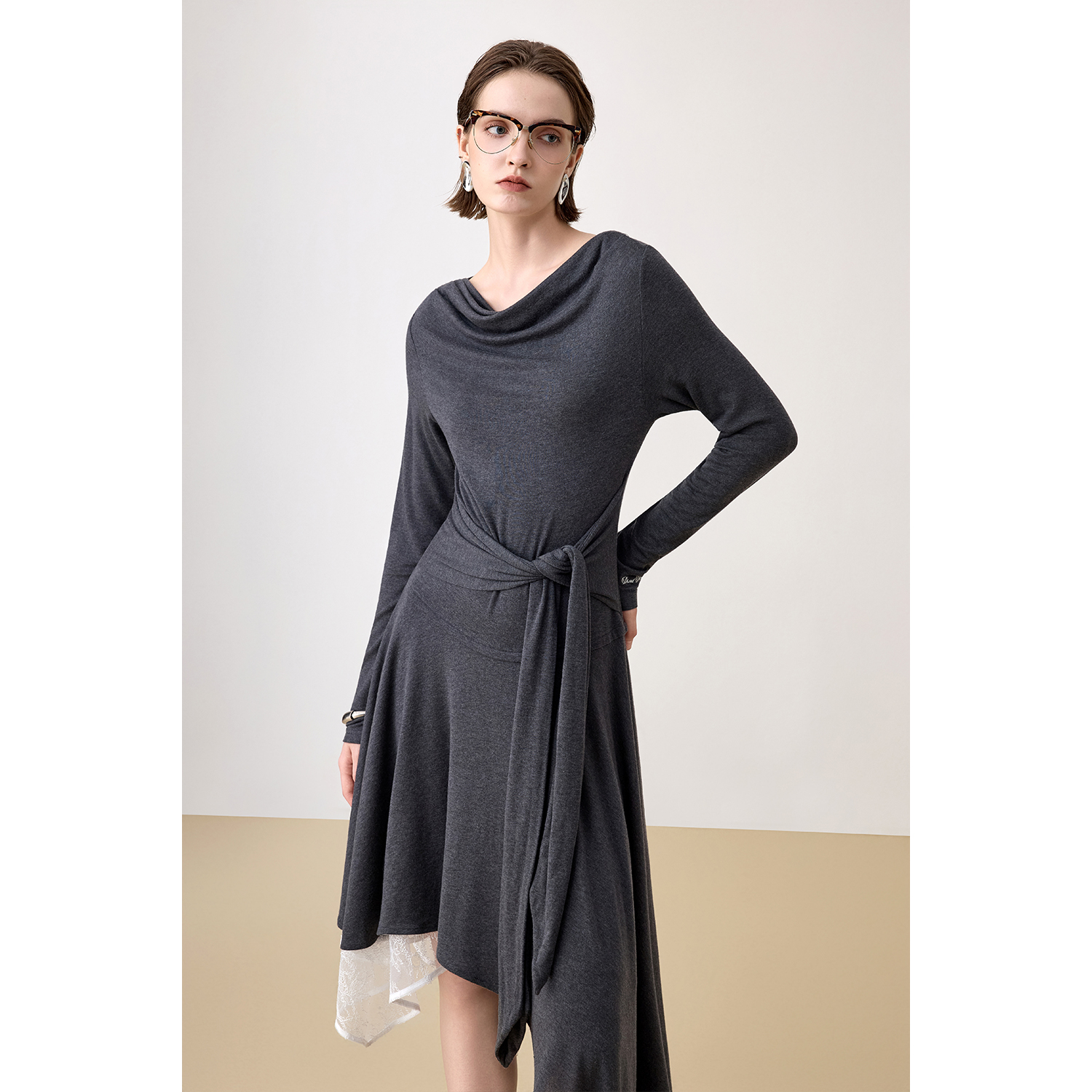 秋季堆堆领不规则设计针织连衣裙