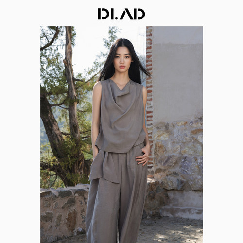 DI.AD26夏松弛极简无袖小衫女