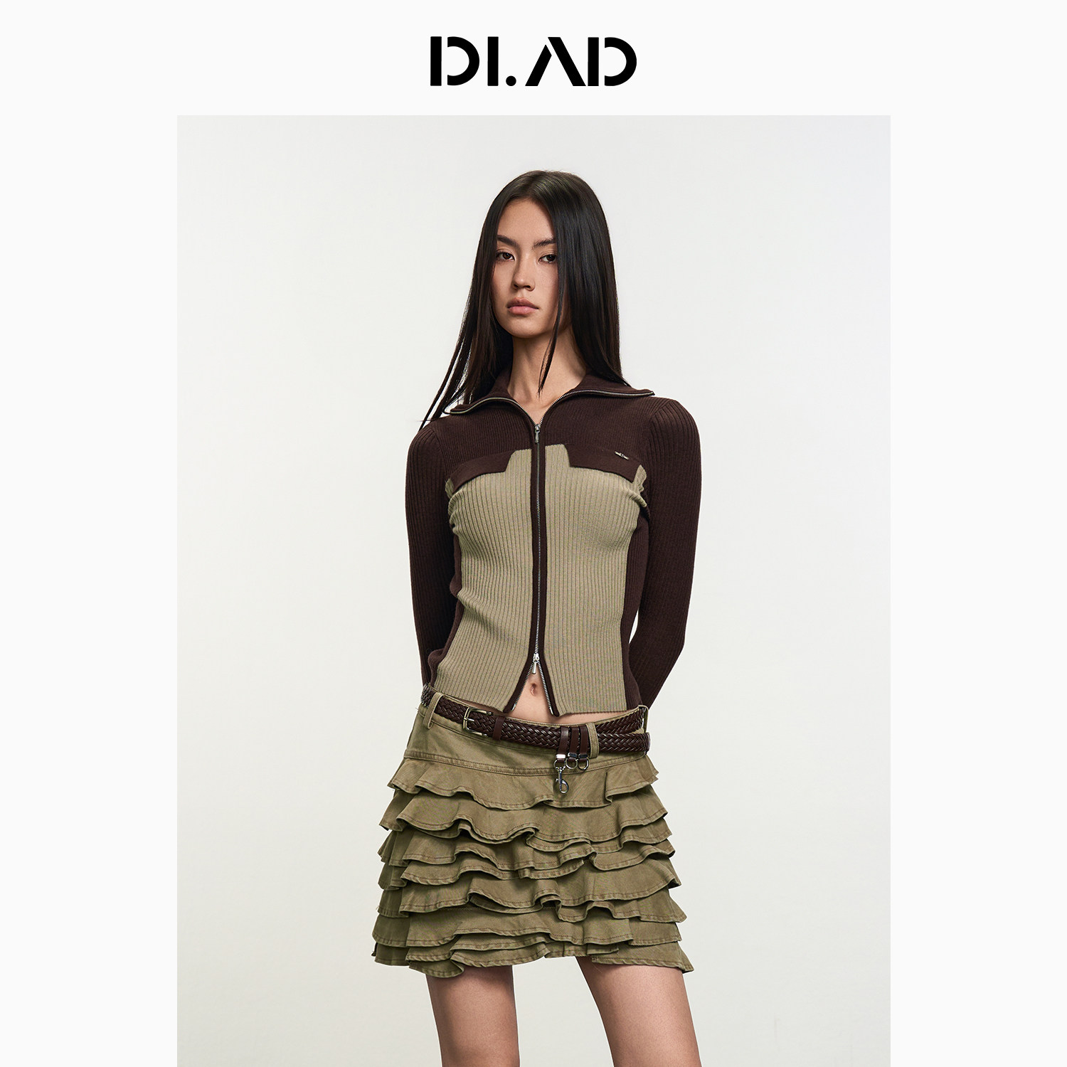DI.AD26秋冬新款拼色撞色显瘦辣妹风立领针织开衫女DD614324M0