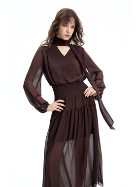 DI.AD 法式飘带V领打揽收腰显瘦气质连衣裙女2025新款高级感长裙