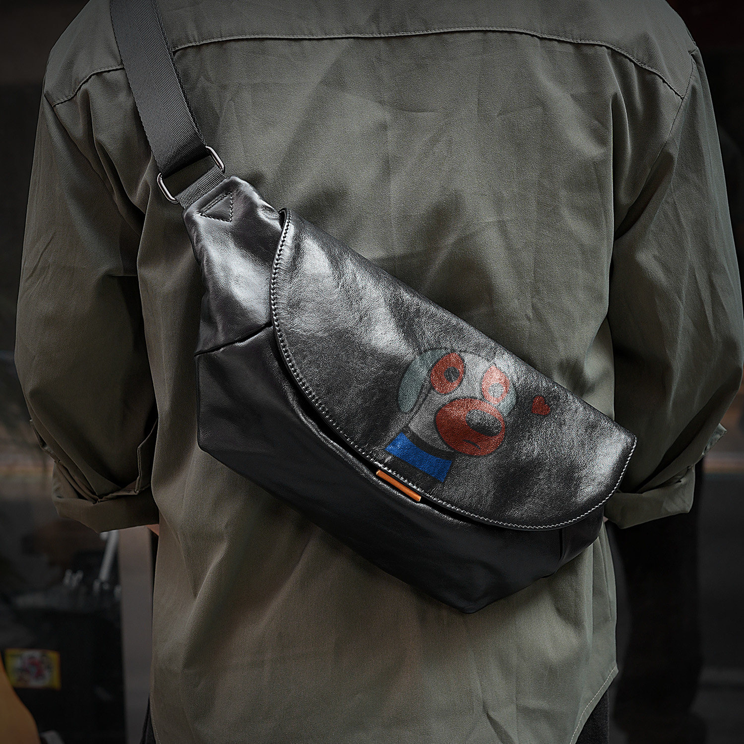 鹿师傅头层牛皮真皮斜挎包男士胸包新款大容量通勤高级感便携男包,箱包皮具/热销女包/男包,男士包袋,淘宝优惠券,粉丝福利购,淘宝优惠卷