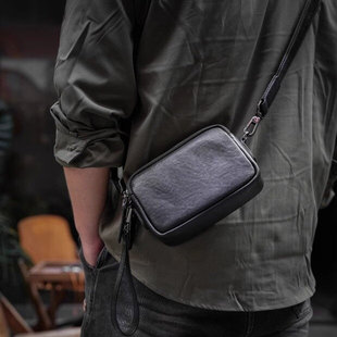 真皮牛皮男士斜挎包新款高级外出小包手机挎包便携通勤男包肩包