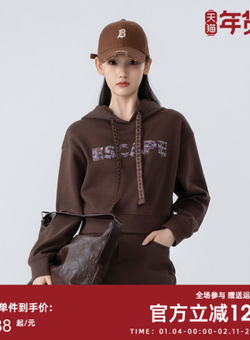 曼诺比菲商场同款冬季连帽卫衣女宽松短款上衣百搭MFHT142056