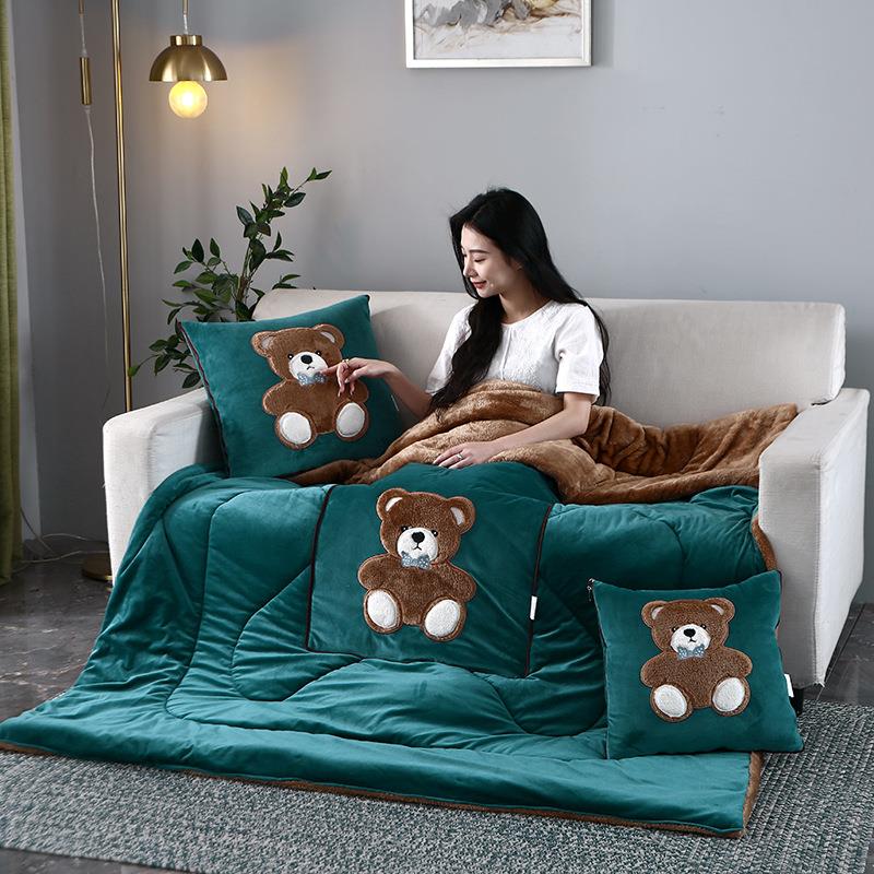 加绒加厚抱枕被子两用抱枕被子二合一车载卡通办公室午睡小被子