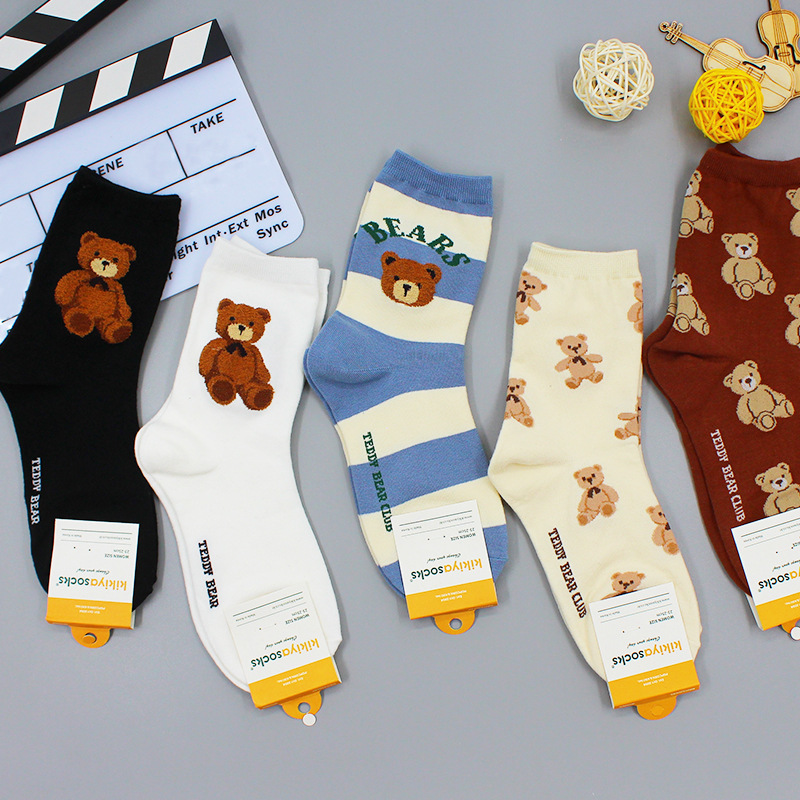 WC216韩国东大门袜子秋冬新款可爱毛绒玩具熊韩版中筒袜子