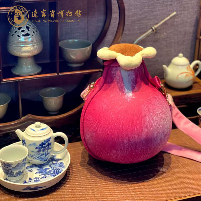 辽宁省博物馆石榴尊蛋壳包斜挎包旅行纪念品实用文创礼品生日礼物