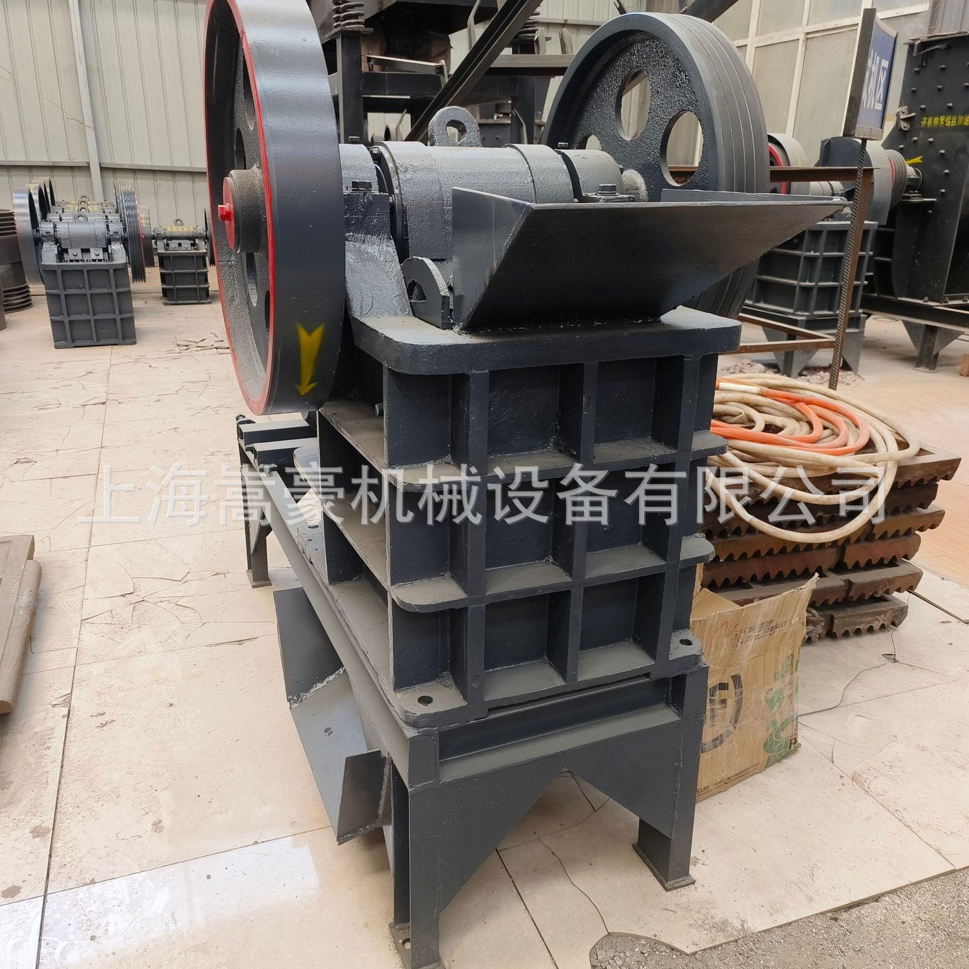 现货供应PE200*300颚式破碎机岩石矿石建筑垃圾高效强力碎石机