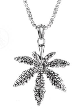 。Jewelry mens titanium steel necklace personality tendsett