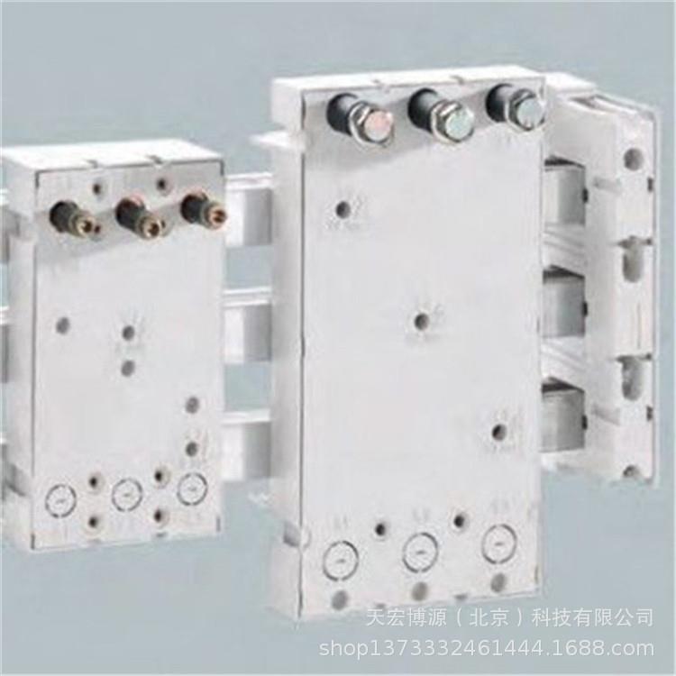 母线转接器500A，4极185x300N在左侧上端连接至系统32585