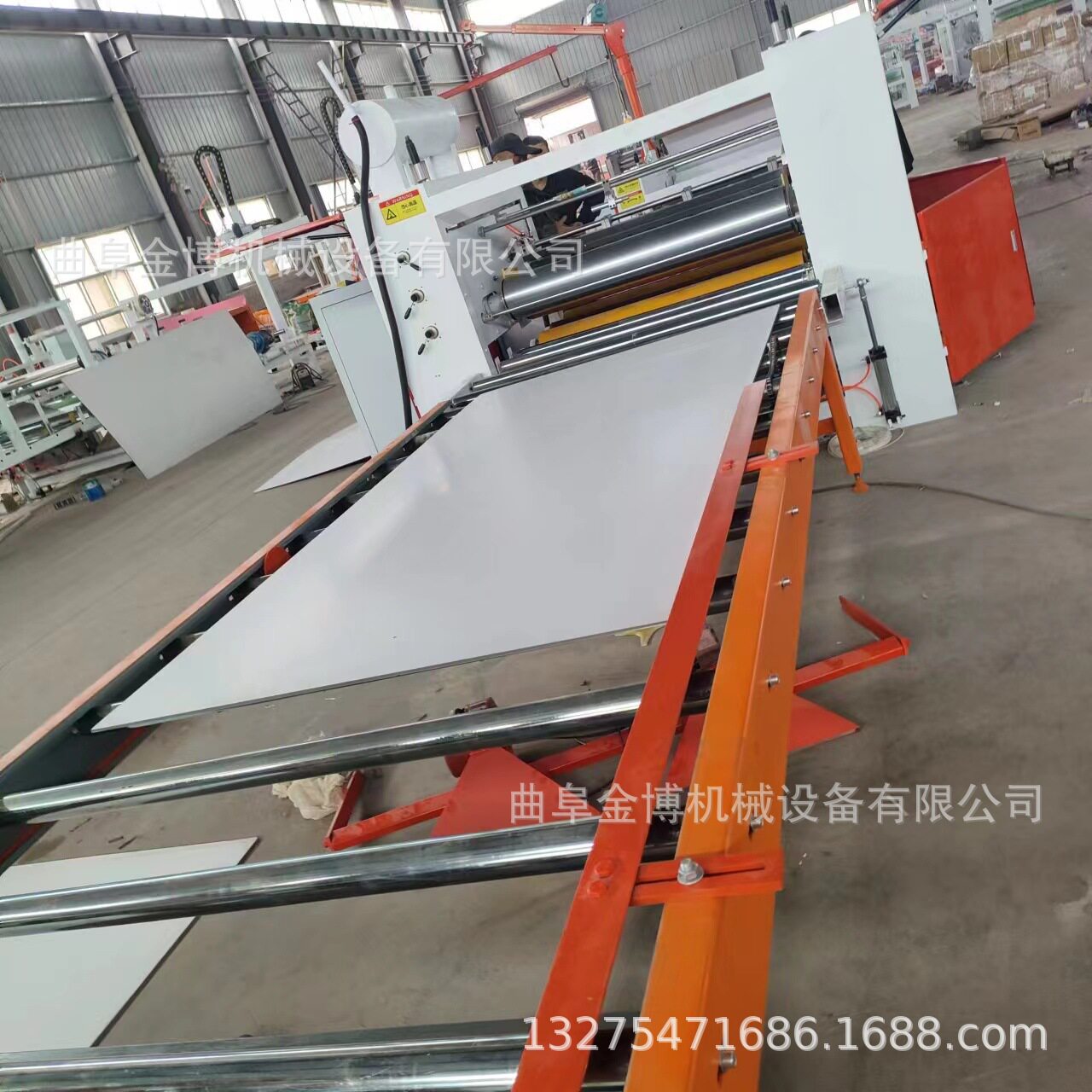 蜂窝铝板防火皮复合机 PVC发泡板贴膜机 免涂胶平面板材覆膜机