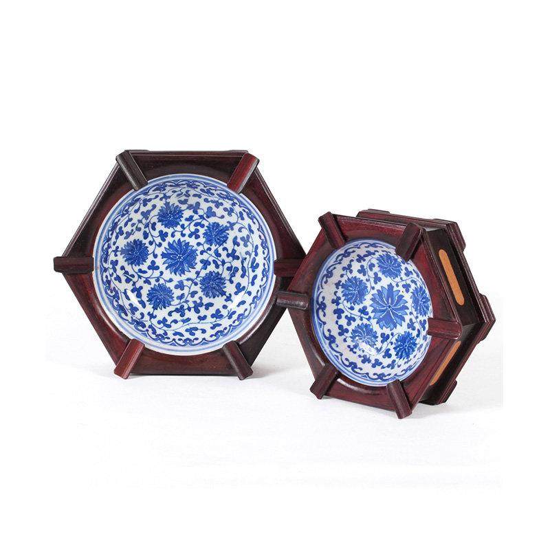 陶瓷嵌青花瓷实木烟灰缸 新中式客厅红木手工雕刻工艺品烟缸摆件