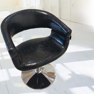 采购产品理发店椅子，发廊特别发廊椅子，网红时尚店理发店凳子，