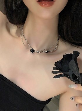 黑色锆石方钻项链女甜酷锁骨链配饰轻奢小众高级感网红冷淡风颈链