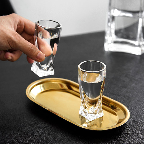 捷克进口独特旋风扭纹设计白酒杯