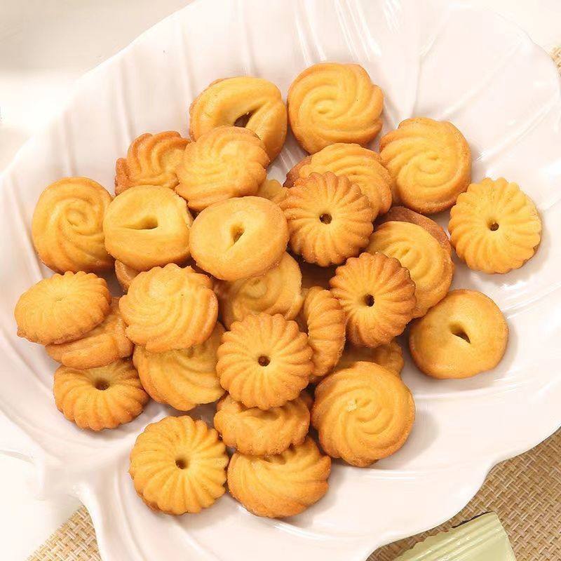 日式迷你皇室小曲奇饼干早餐香酥松脆味道浓郁休闲零食小包装酥性