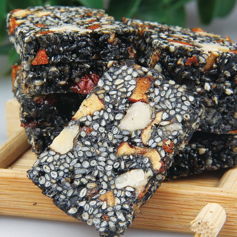 核桃仁红枣枸杞黑芝麻糕营养健康零食芝麻片酥脆芝麻糖糕点