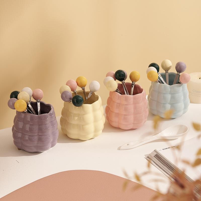 新款轻奢奶油风陶瓷果叉罐水果叉高颜值收纳罐家用多用途摆件
