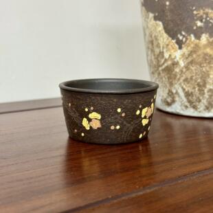 宜兴徐俊紫砂杯手绘双色梅花主人杯直筒杯原矿黑金砂茶杯100ml
