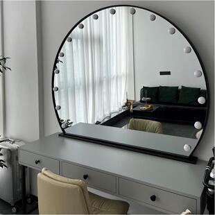 Wabi-Sabi婚纱摄影工作室专业化妆台与轻妆美容沙龙工作室化妆师