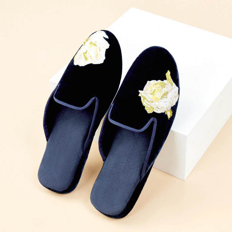 高级四季丝绒包头绣花室内软底家居拖鞋女防水防滑静音法式轻奢