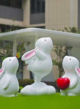 户外草坪地小区售楼部处园林景观装饰摆件卡通兔子玻璃钢雕塑小品