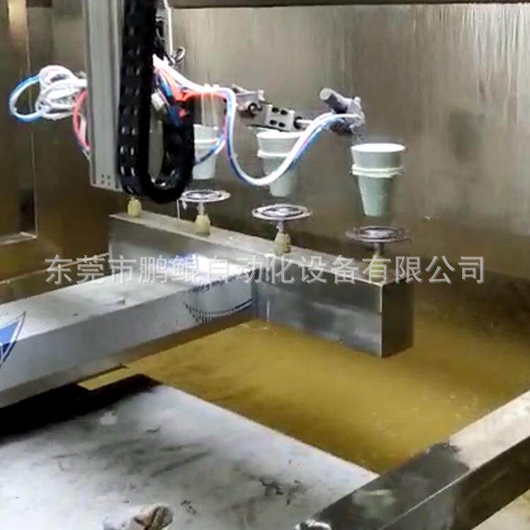 中山灯罩1出4自动喷漆设备4枪6轴多功能喷漆机实现内白喷漆工艺
